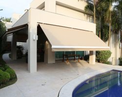 TOLDO BRAÇO ARTICULADO COM BABADO